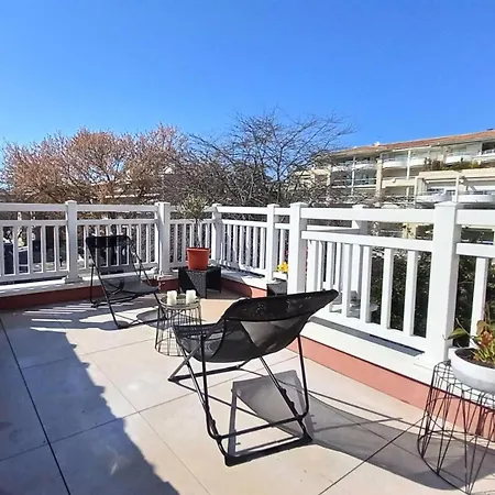 Dignan - Elegant T2 En Plein Centre - A Deux Pas De La Mae-8974 Arcachon